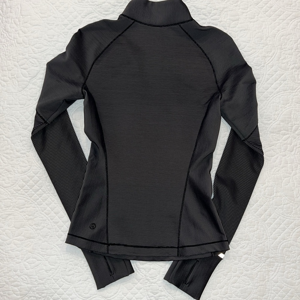 Lululemon Two-Tone Ribbed Running Half Zip Size 2 - Picture 6 of 12